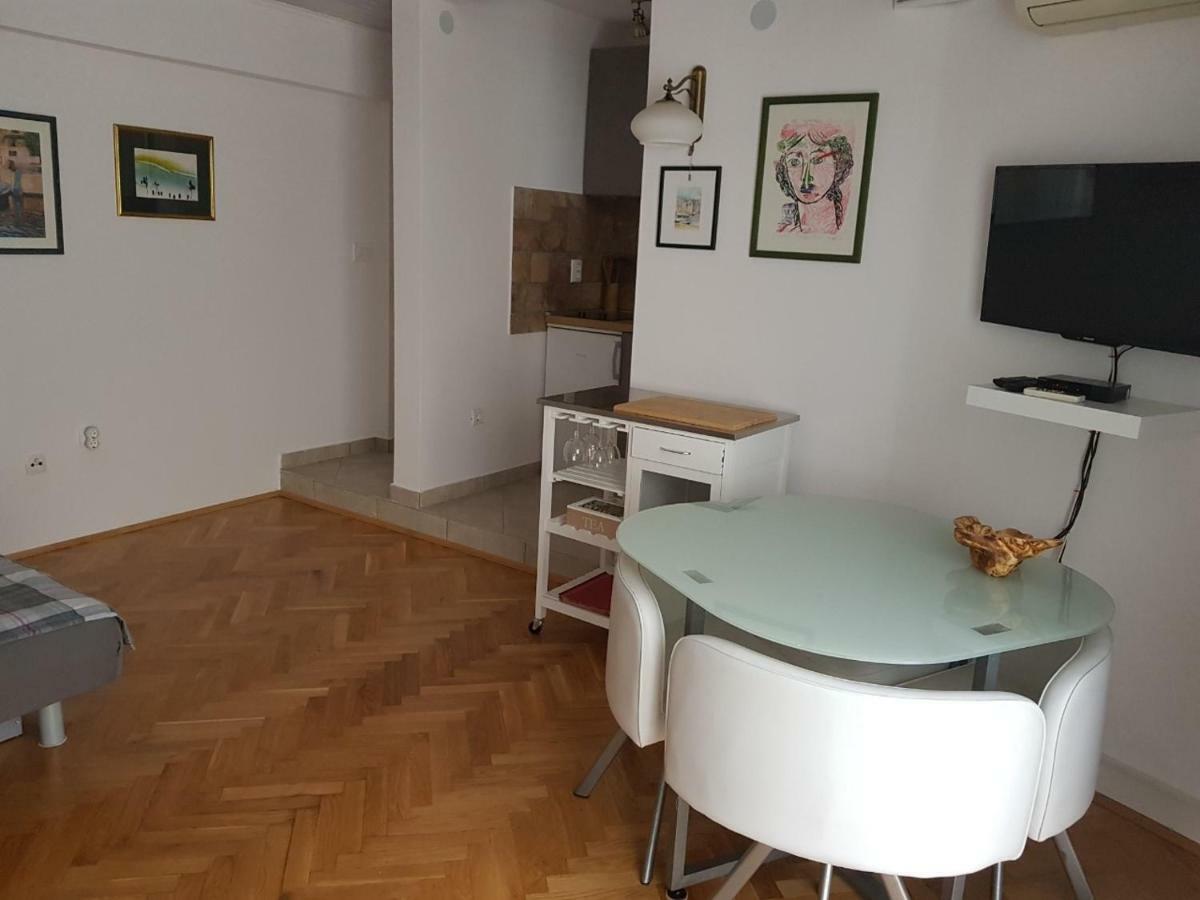 Ferienwohnung L&M Studio Apartman Pula Exterior foto