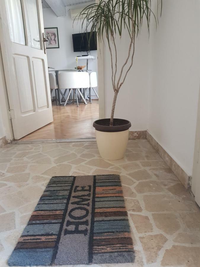 Ferienwohnung L&M Studio Apartman Pula Exterior foto