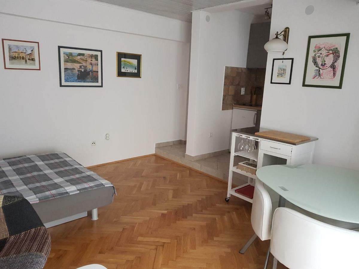 Ferienwohnung L&M Studio Apartman Pula Exterior foto