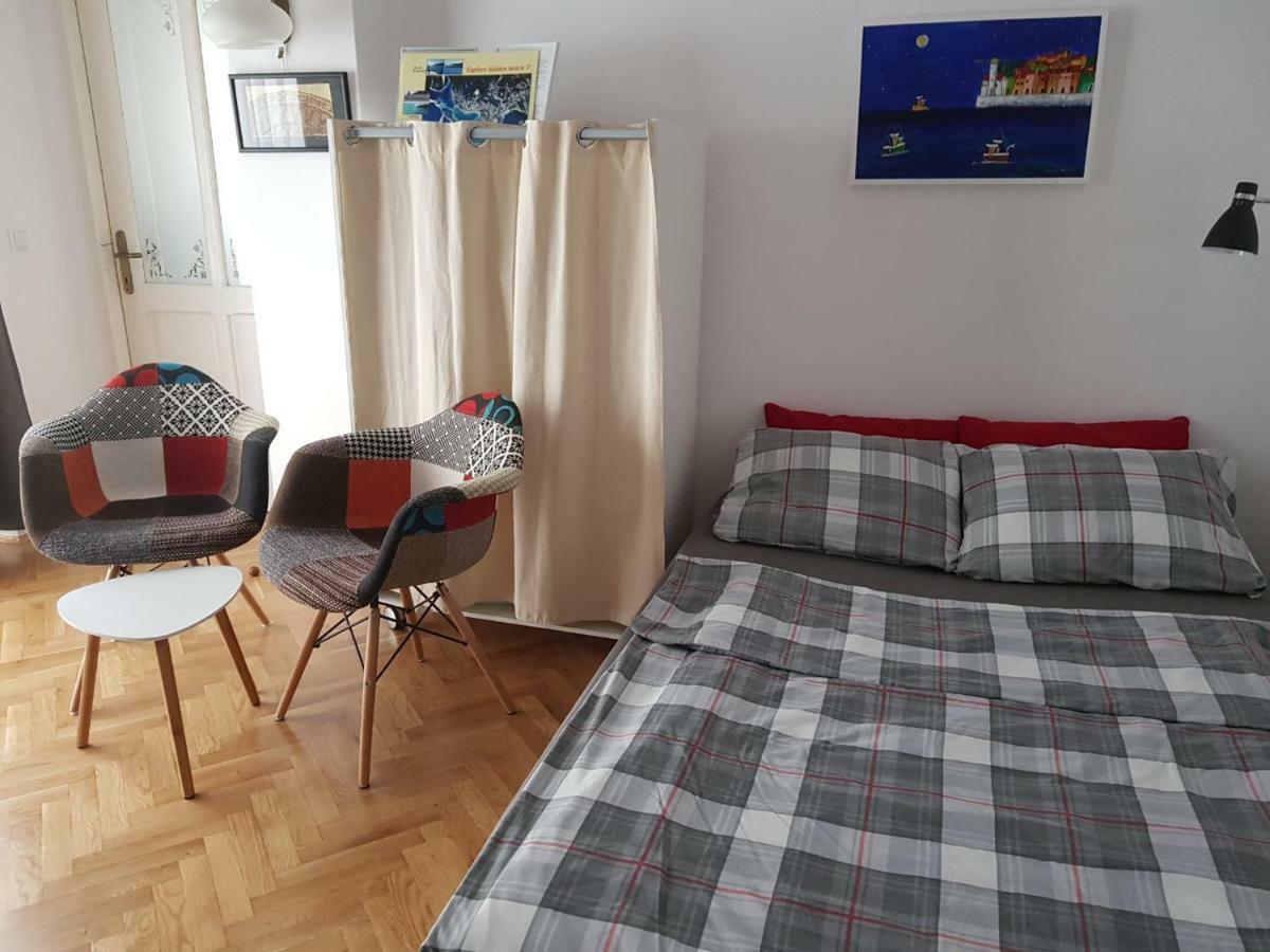 Ferienwohnung L&M Studio Apartman Pula Exterior foto