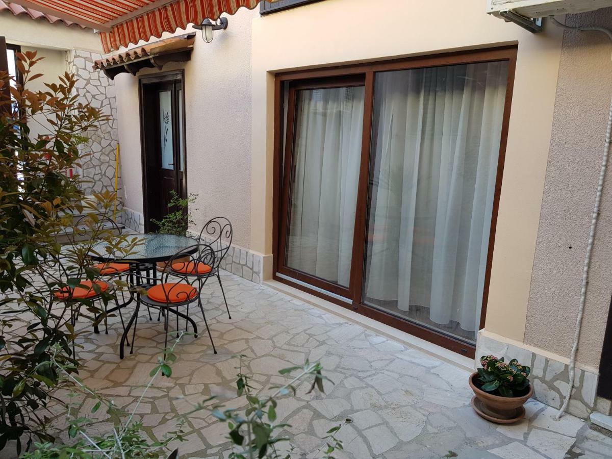 Ferienwohnung L&M Studio Apartman Pula Exterior foto